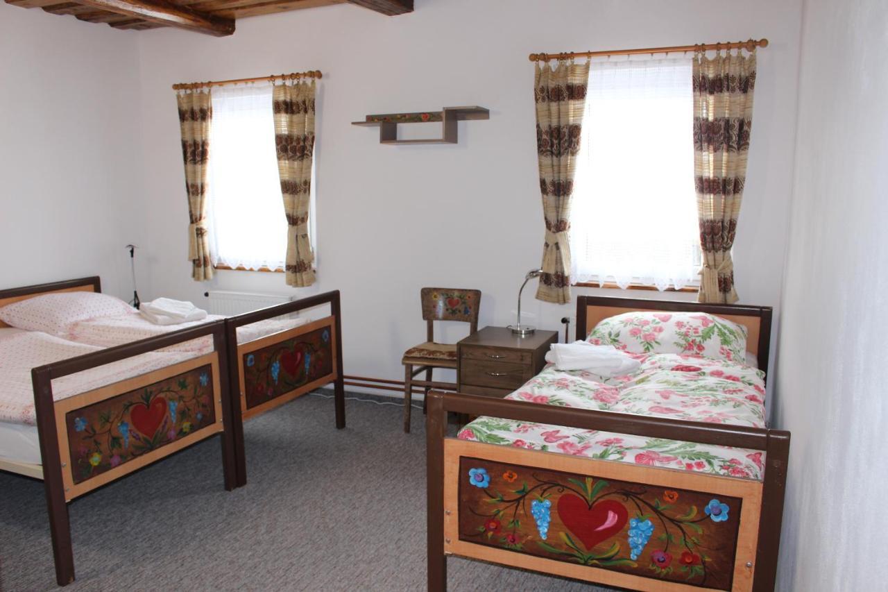 Bendovsky Dvur Bed & Breakfast Dusniky Bagian luar foto