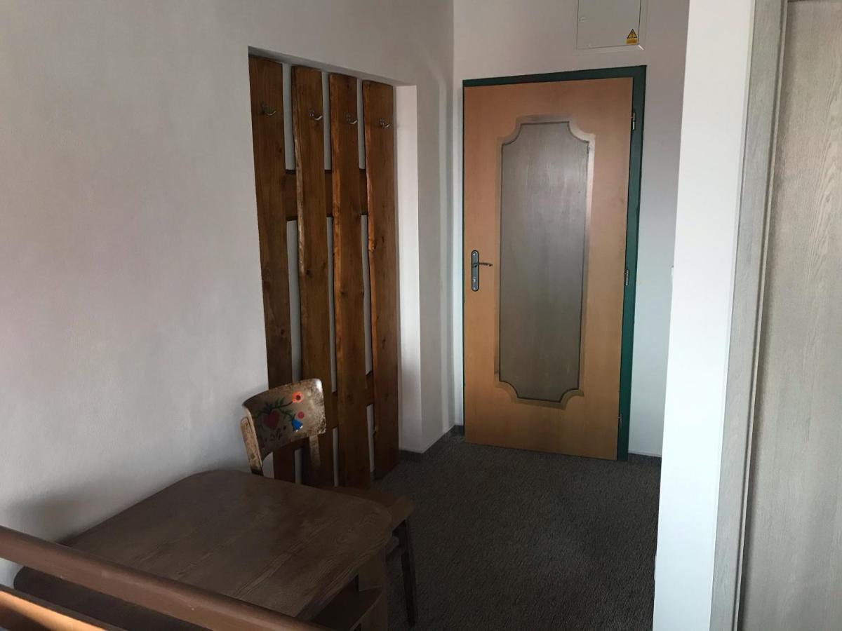 Bendovsky Dvur Bed & Breakfast Dusniky Bagian luar foto