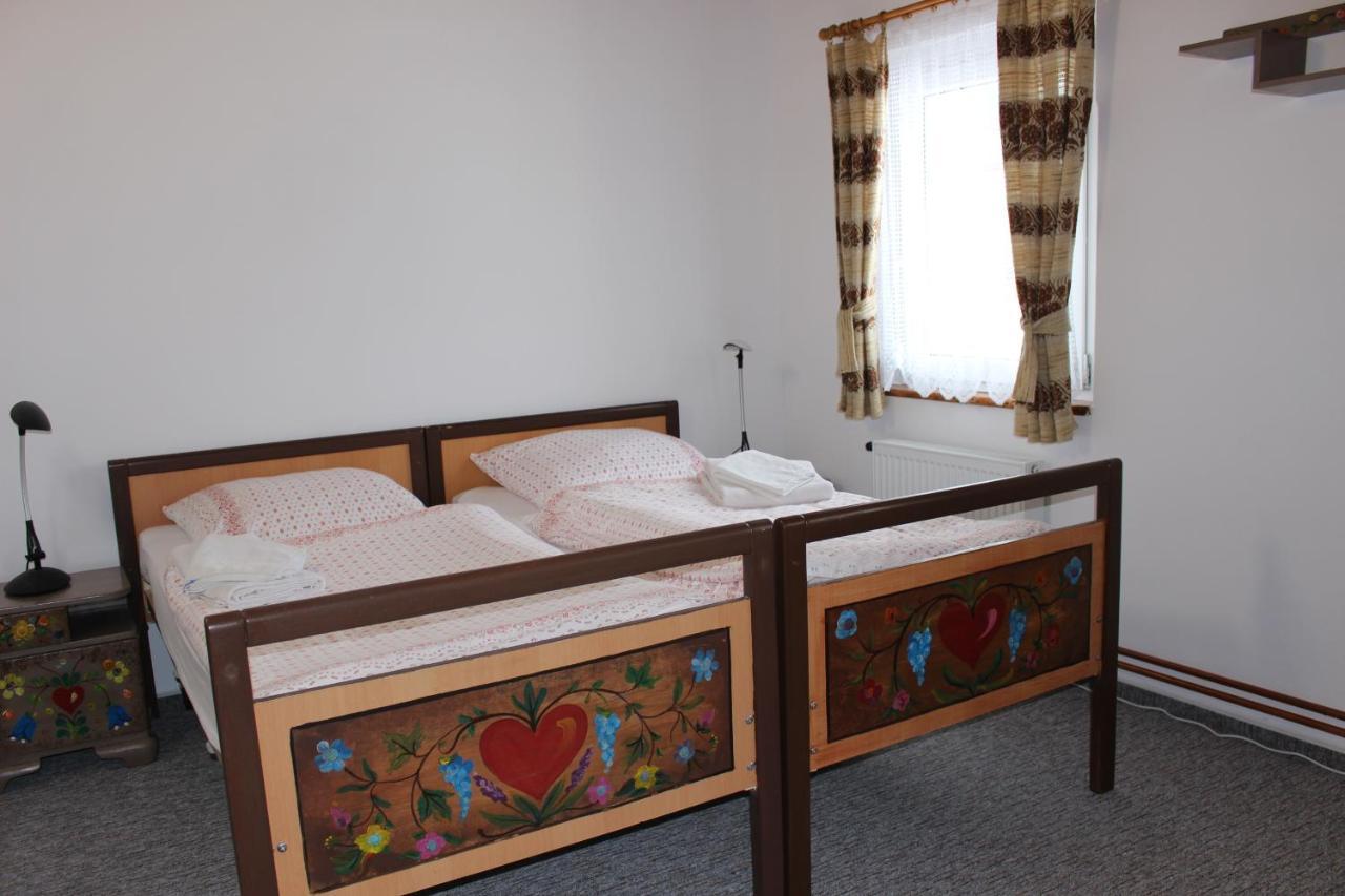 Bendovsky Dvur Bed & Breakfast Dusniky Bagian luar foto