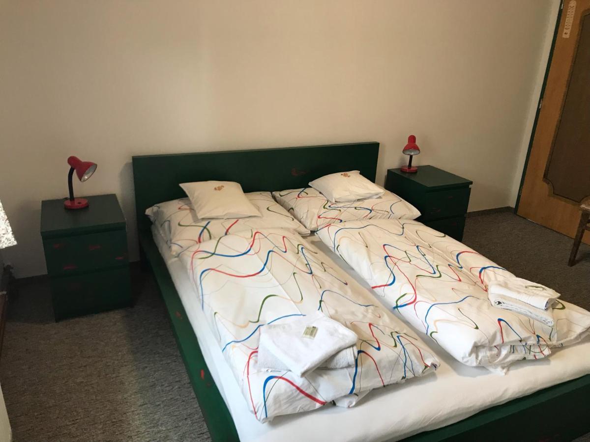 Bendovsky Dvur Bed & Breakfast Dusniky Bagian luar foto